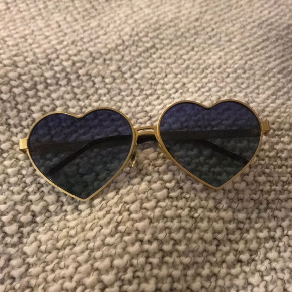 Wildfox Accessories - Wildfox Heart Sunglasses